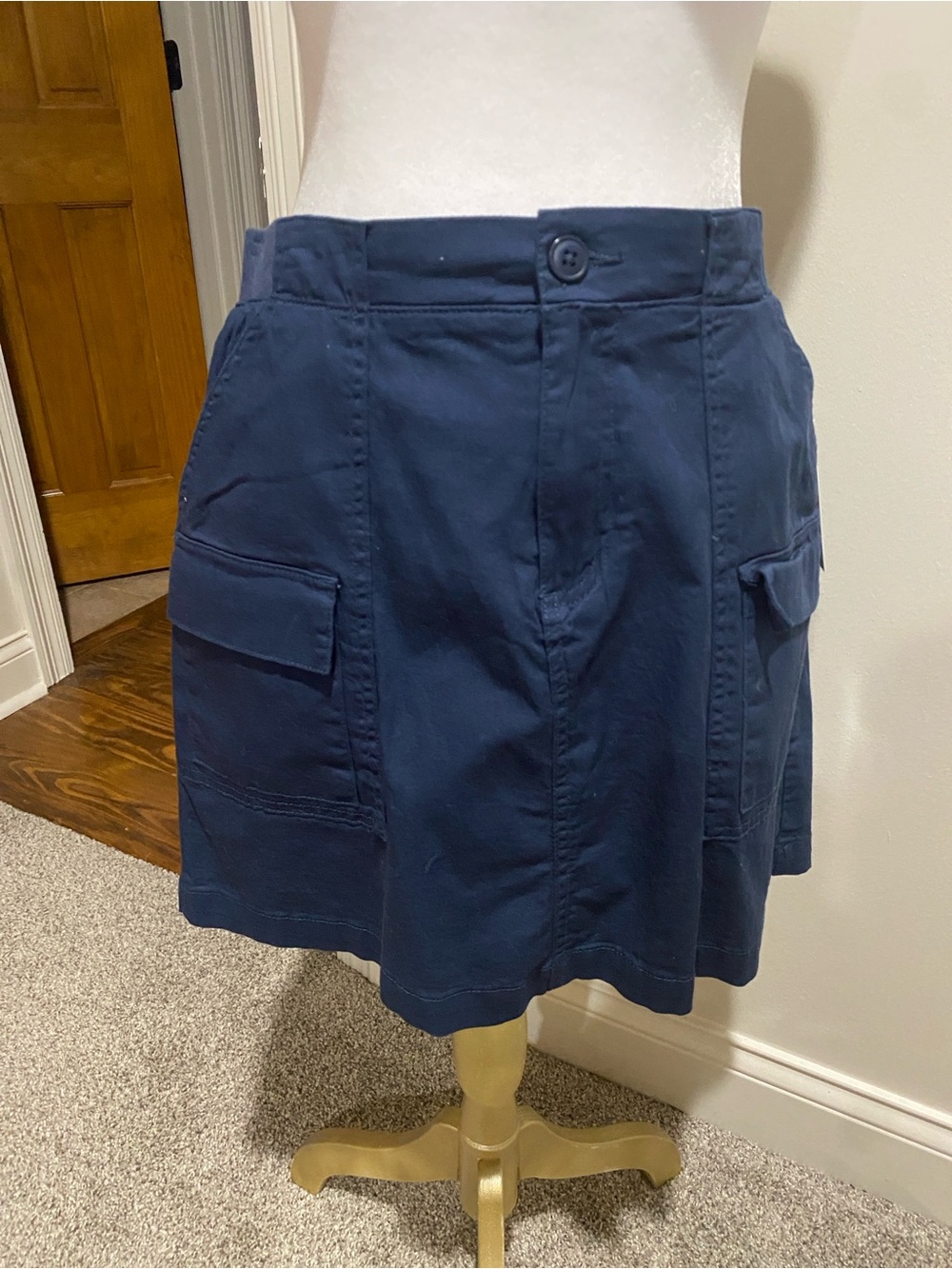 Women’s Navy Cargo Pocket Shorts - Casual Utility Style